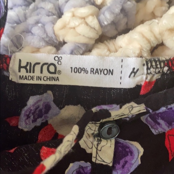 Frilly tank top - Picture 2 of 2